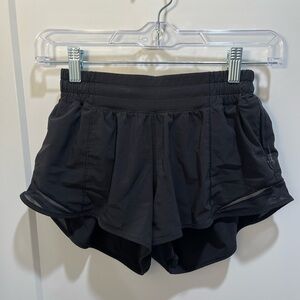 Lululemon Hotty-Hot Low Rise Lined Short 2.5